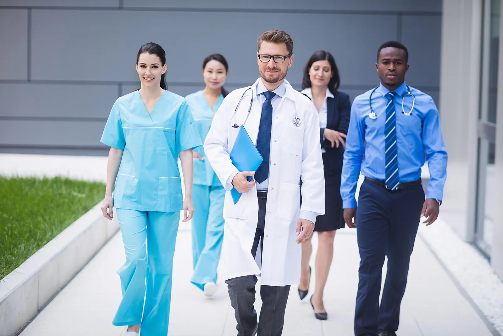 Why Hip Replacement Medical Tourism Is Changing Access to Quality Care